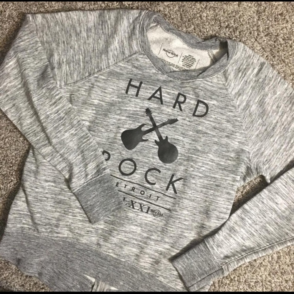 Hard Rock Cafe sweater